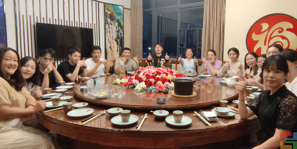 惠州E企盈中秋团建聚餐(图1) 惠州E企盈中秋团建聚餐(图1)